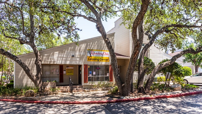 Leasing Center