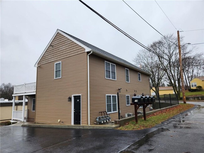 Building Photo - 14 Old Angell Rd Unit 2A
