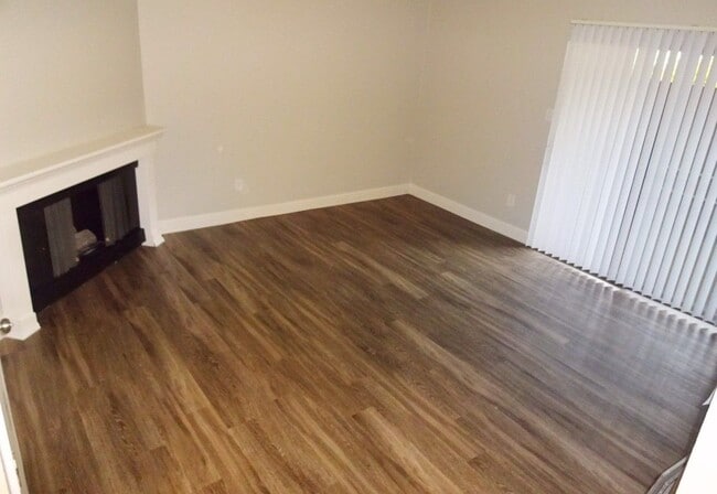 Photo - 2302 G St Unit 15