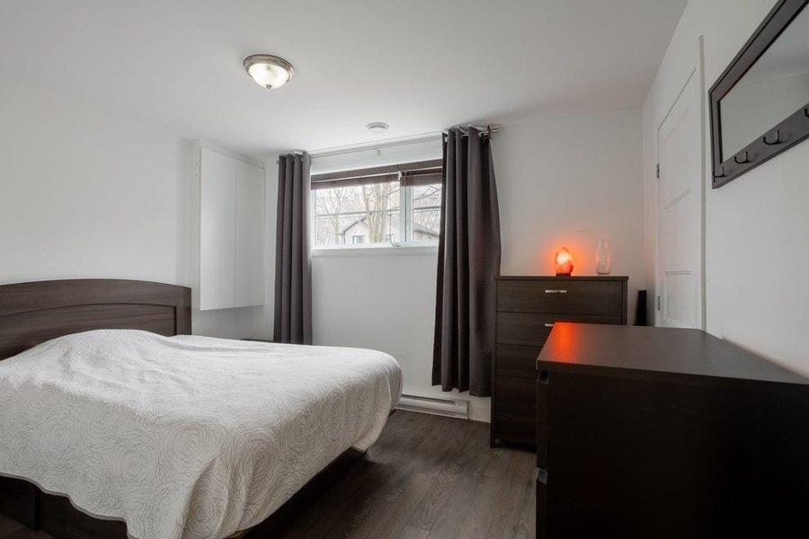 Photo - 1331 S Flores St