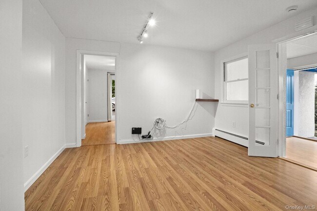 Photo - 144 S Broadway Unidad Lower 1