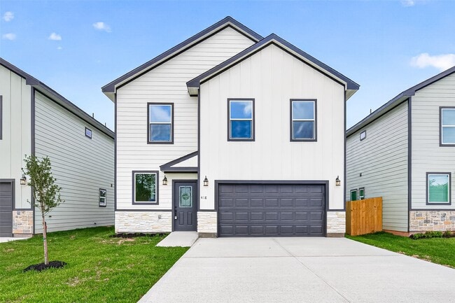 Photo - 418 N 4th St