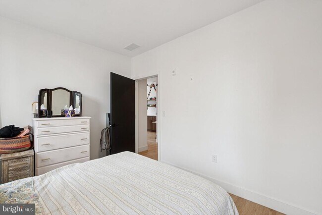 Photo - 1254 S 18th St Unidad 1