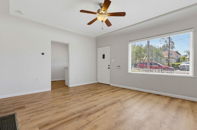 Photo - 7580 Saranac Ave
