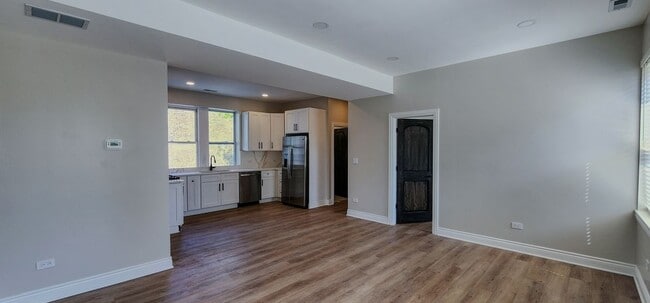 Photo - 2552 S Central Park Ave