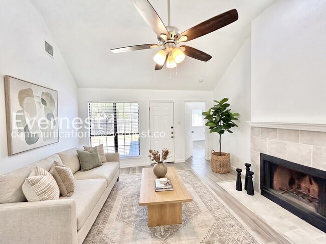 4225 Vincent Terrace