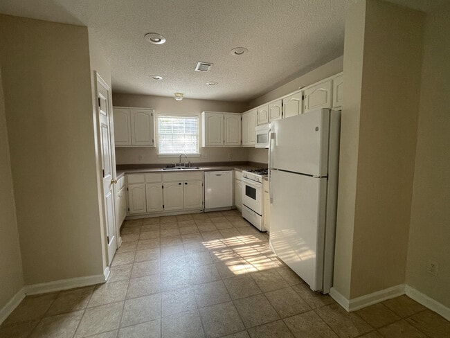 Photo - 233 Timber Wind Dr