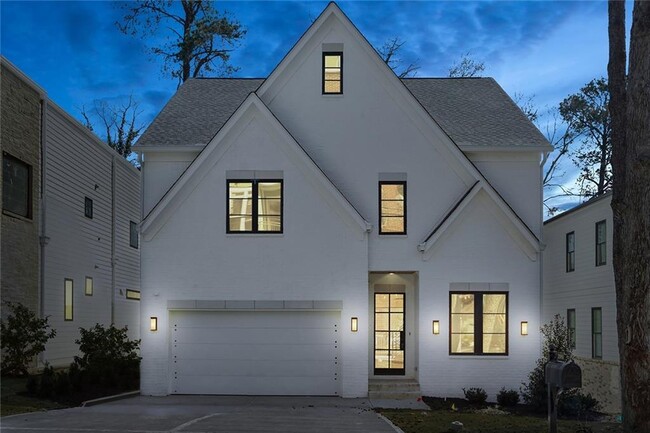 Photo - 2985 Lookout Pl NE