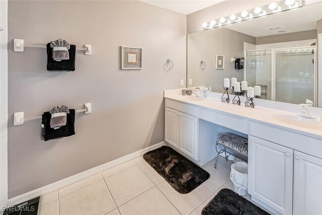 Photo - 1080 Hampton Cir