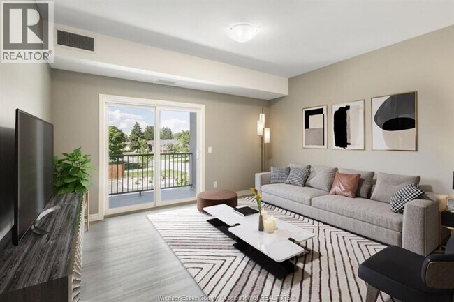 Photo - 1840 Cabana Road E Unité 204