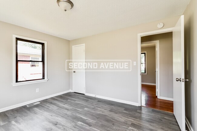 Photo - 7215 Earl Dr