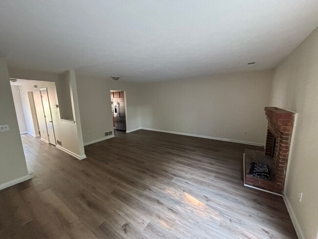 Photo - 1011 Windy Oaks Ct