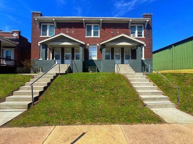Building Photo - 923 S Boyle Ave Unit Boyle
