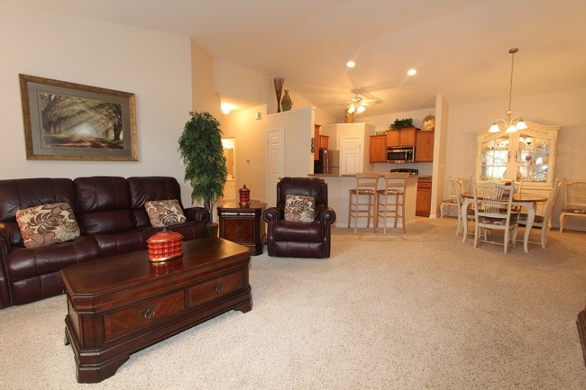 Sala de estar - Freedom Crossing Apartments