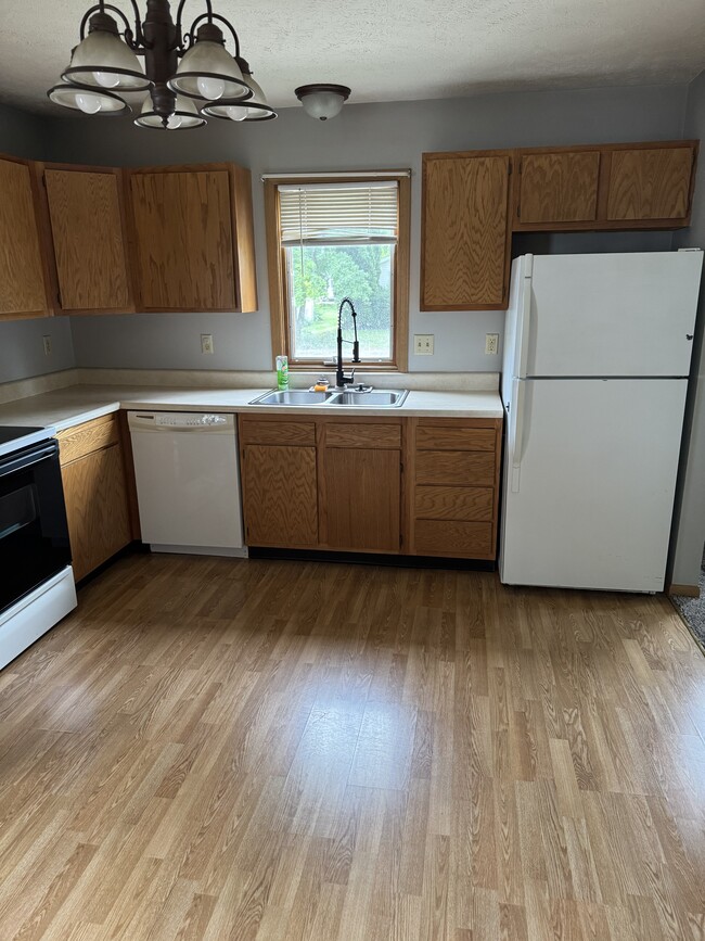 Photo - 705 E Timber St