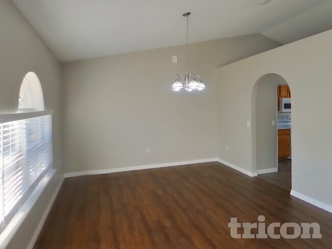 Photo - 9297 Oak Grove St