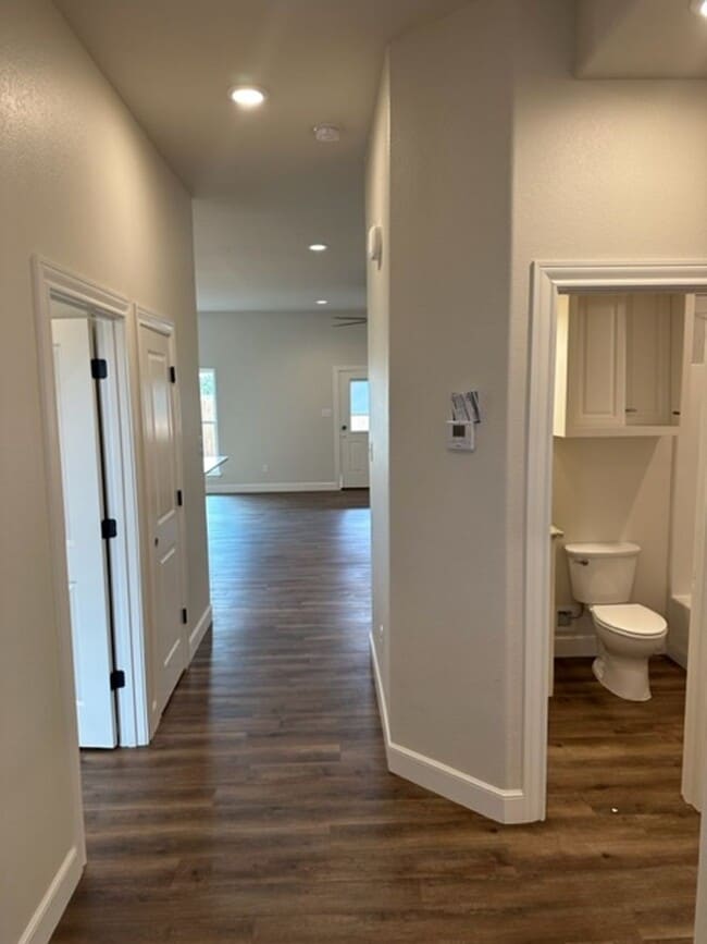 Photo - 7111 Tin Cup