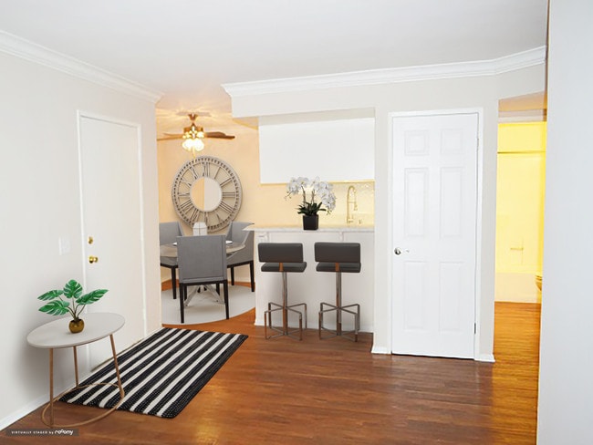 Meadowood Apartments