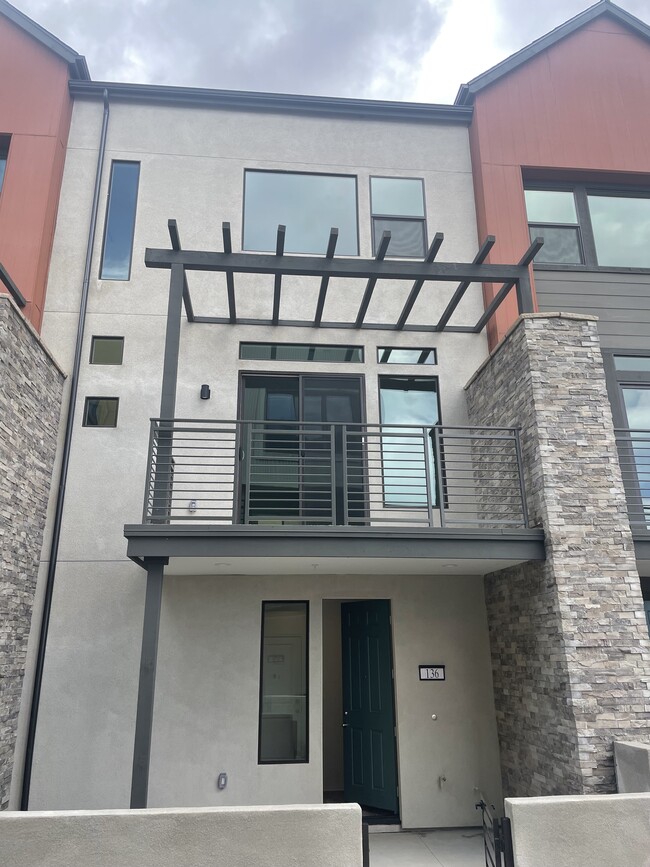 Photo - 136 Sawbuck Townhome