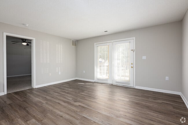 Primrose - 660SF - Living Room