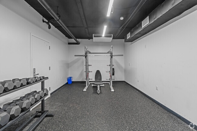 Gimnasia - Waterford Tower