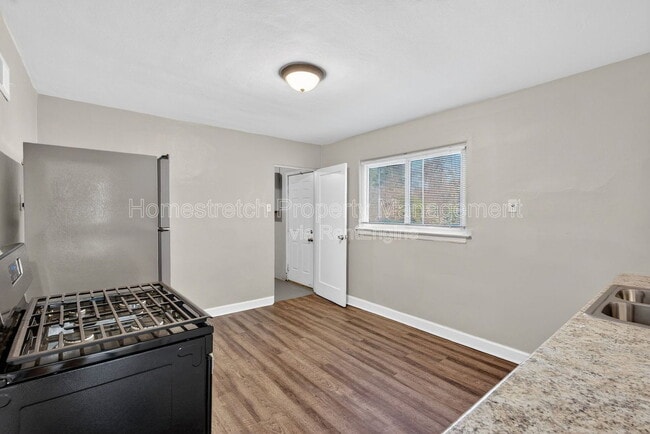 Photo - 9868 Lorna Ln