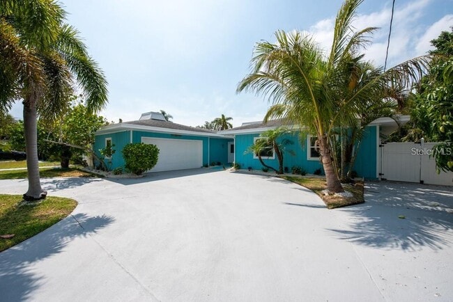 Photo - 4643 Bay Crest Dr