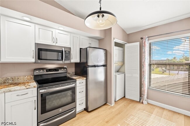 Photo - 4616 SE 5th Pl Unit 208