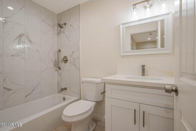 Photo - 1227 Alexander St