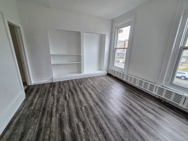 Building Photo - 1302 W Allegheny Ave Unit 2F