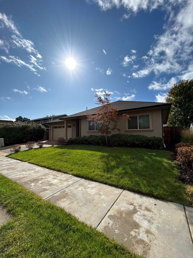 Photo - 1990 Aristona St