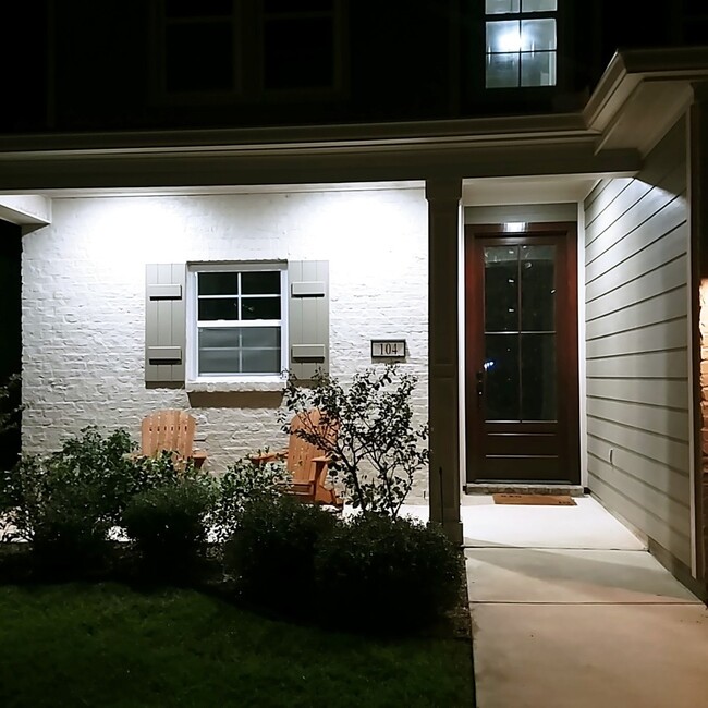 Photo - 104 Perfect Pl