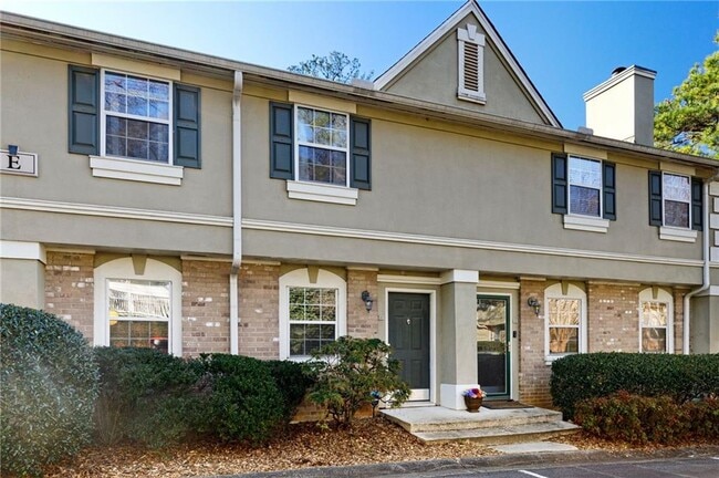 Photo - 6900 Roswell Rd Unidad 3E Rental