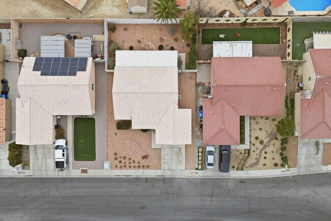 Photo - 427 Yarnell Dr