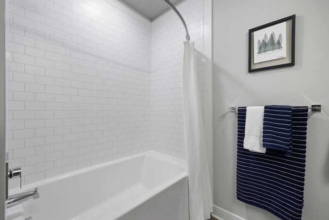 Photo - The Edison at Colonnade Crossing