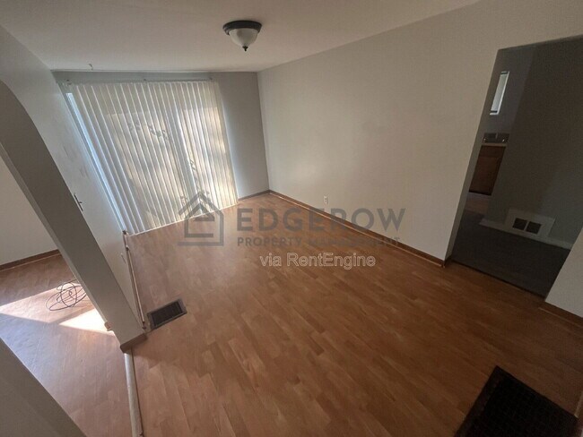 Photo - 1009 Quarry Ave NW