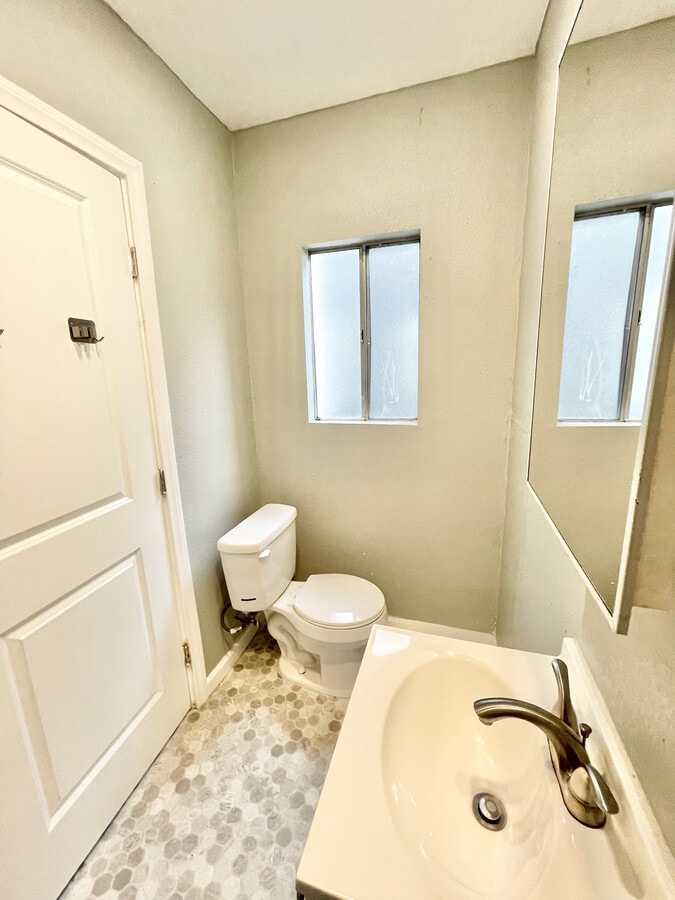 Photo - 1403 E 23rd St Unidad E