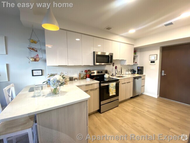 Building Photo - 10 Soden St Unit 002 Rental