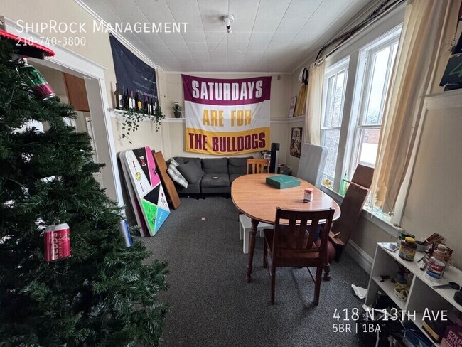 Photo - 418 N 13th Ave E