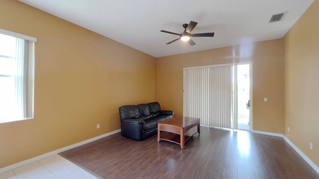 Photo - 3479 Foxcroft Cir