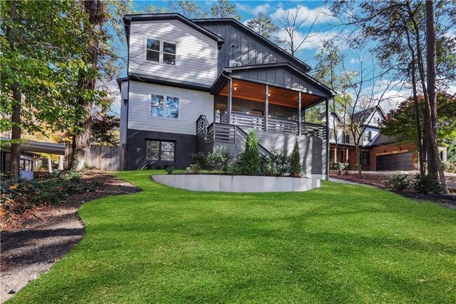 Photo - 2497 Wawona Dr NE