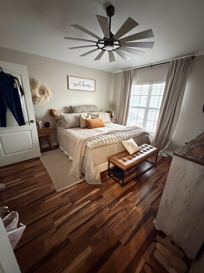 Photo - Upgraded Gated-Community Rental Private Balcony & Resort-Style Amenities
