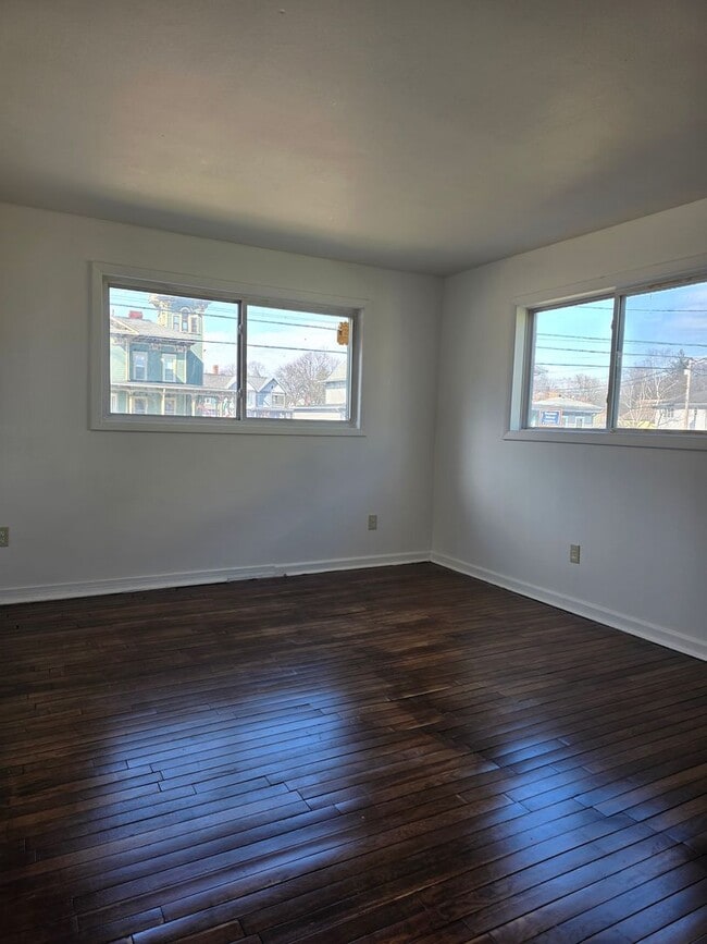 Photo - 2-bedroom upper Unidad CA511C