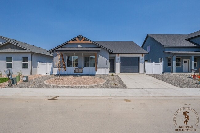Building Photo - 2454 Hamilton Rd