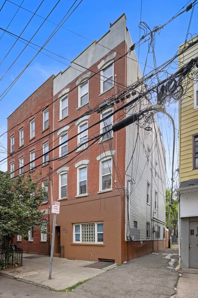 Photo - 43 Coles St Unit 3
