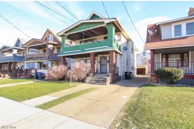 Photo - 471 E 147th St