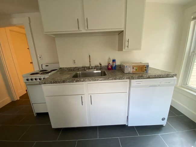 Photo - 5 Wade Ave Unit 2