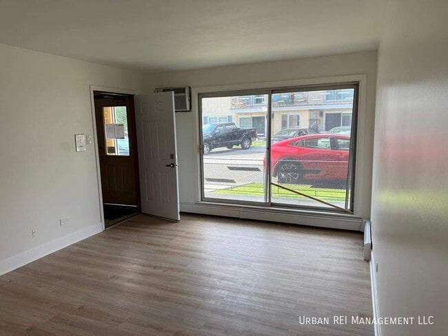 Building Photo - 17385 70th Ave Unit D - Classic