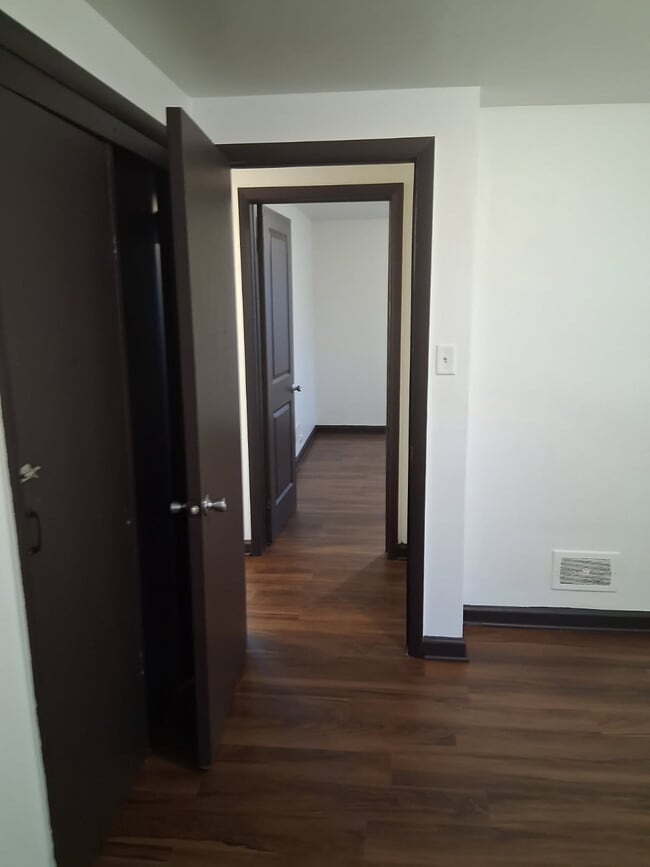 Photo - 4900 N 40th St