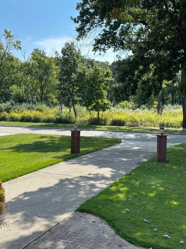 Photo - 192 Waubansee Rd